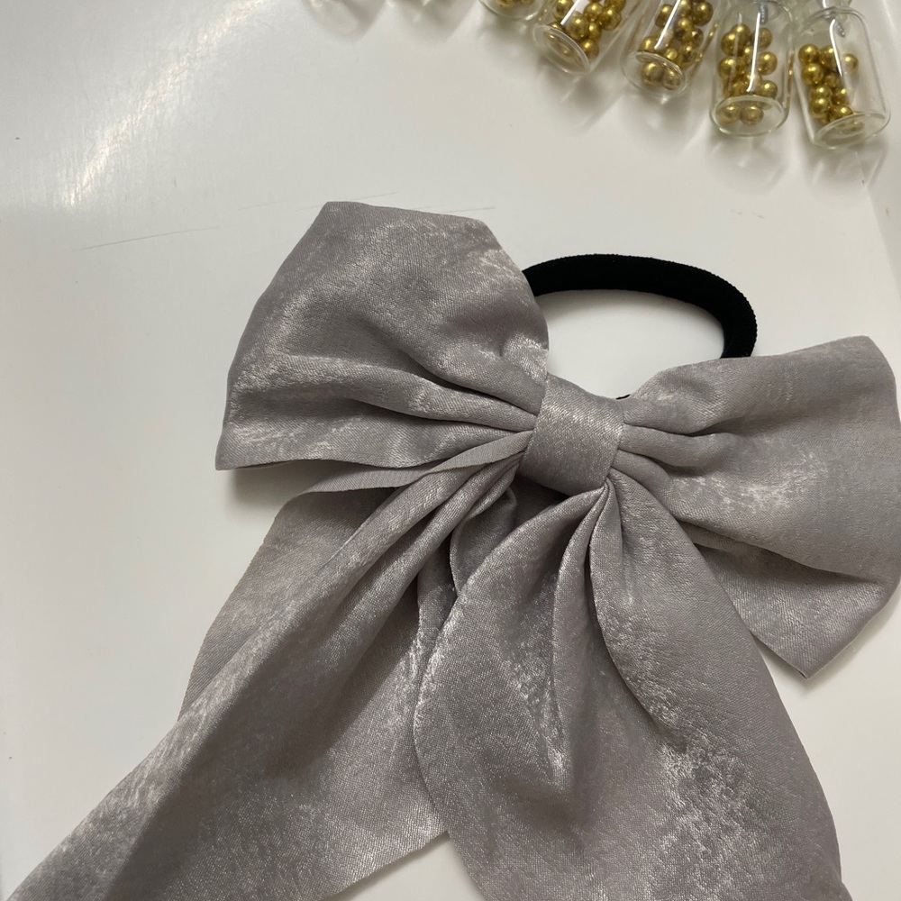 Black and Grey bow combo 😍 - Picture 3 of 3